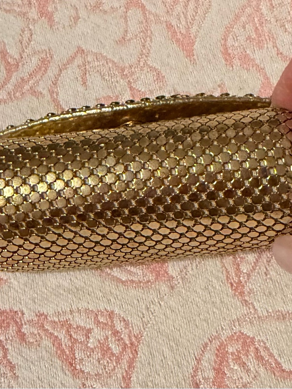 Whiting and Davis International Gold Mesh Lipstick Case w/Mirror & Snap Closure - Picture 3 of 7